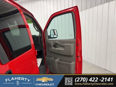 2024 Chevrolet Express Passenger 3500 1LT