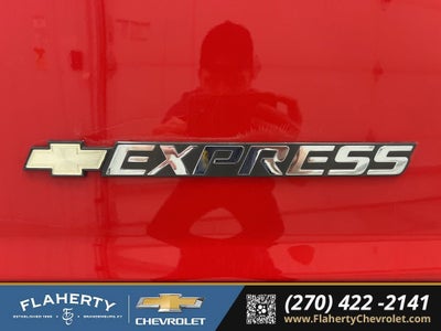 2024 Chevrolet Express Passenger 3500 1LT