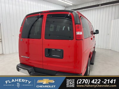 2024 Chevrolet Express Passenger 3500 1LT