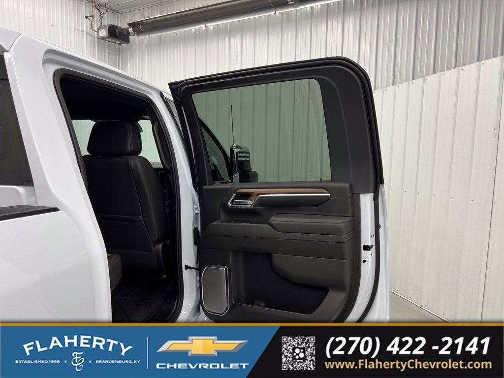 2026 Chevrolet Silverado 3500 HD High Country DRW