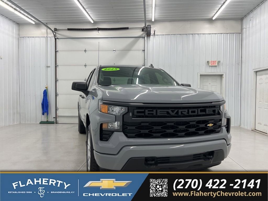 2025 Chevrolet Silverado 1500 Custom