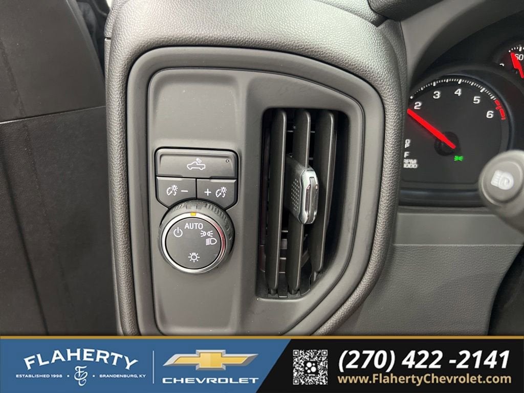 2025 Chevrolet Silverado 1500 Custom