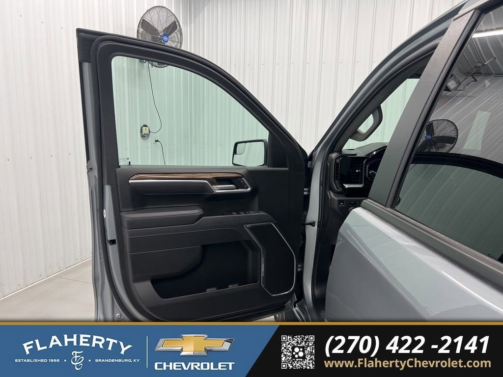 2025 Chevrolet Silverado 1500 LT (2FL)