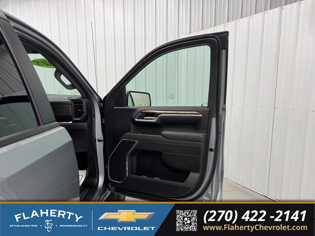 2025 Chevrolet Silverado 1500 LT (2FL)