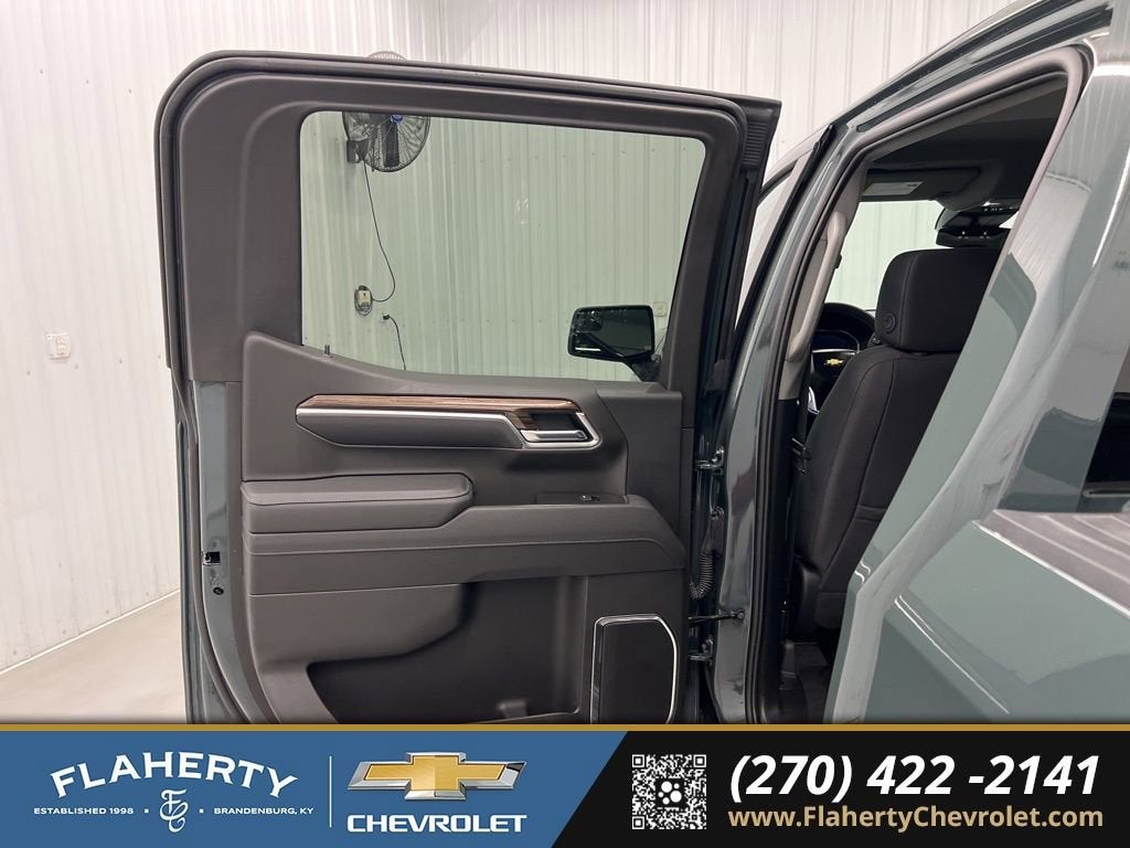 2025 Chevrolet Silverado 1500 LT (2FL)