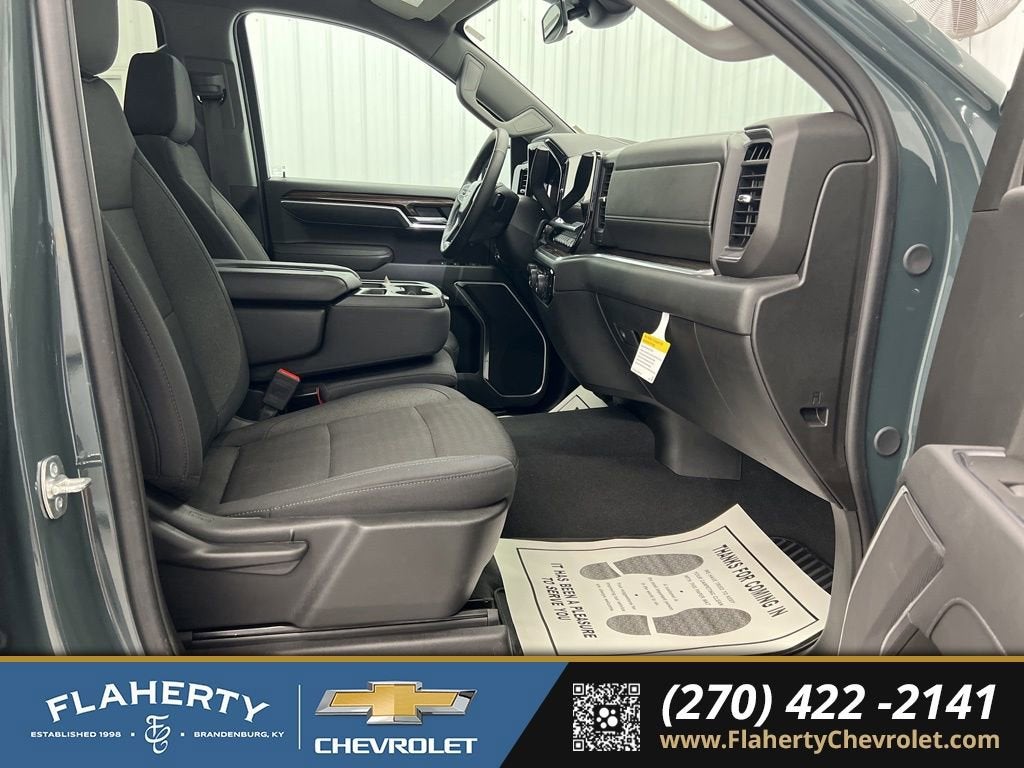 2025 Chevrolet Silverado 1500 LT (2FL)