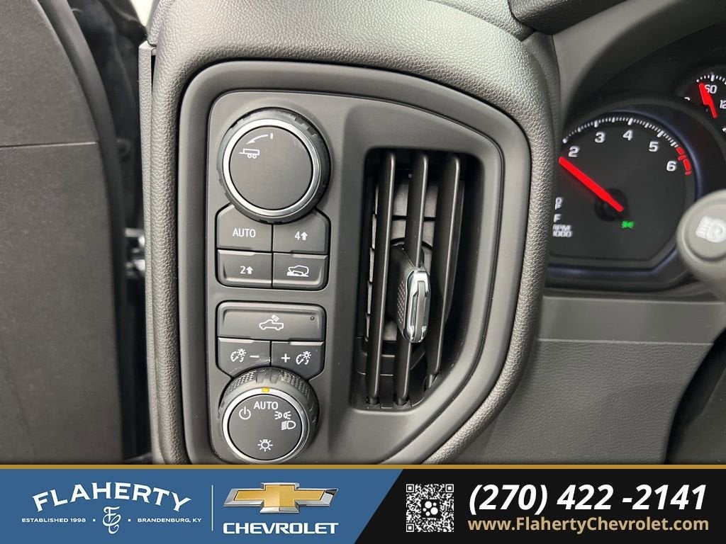 2025 Chevrolet Silverado 1500 Custom