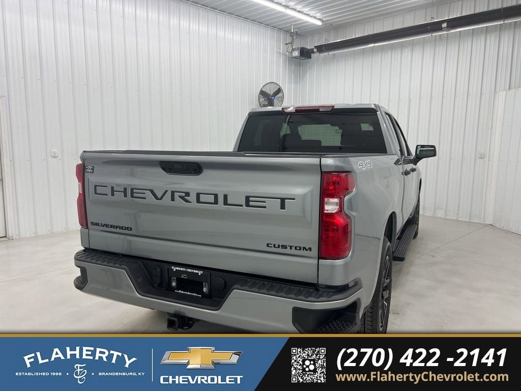 2025 Chevrolet Silverado 1500 Custom