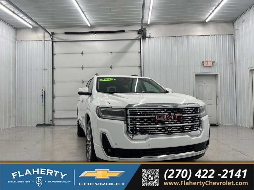 2023 GMC Acadia Denali