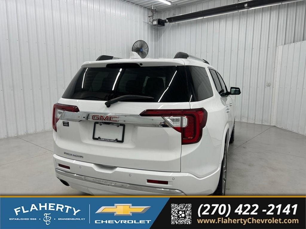 2023 GMC Acadia Denali