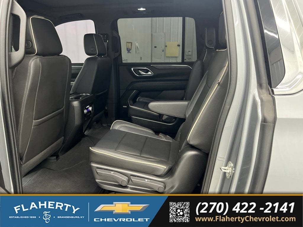 2023 GMC Yukon XL SLT