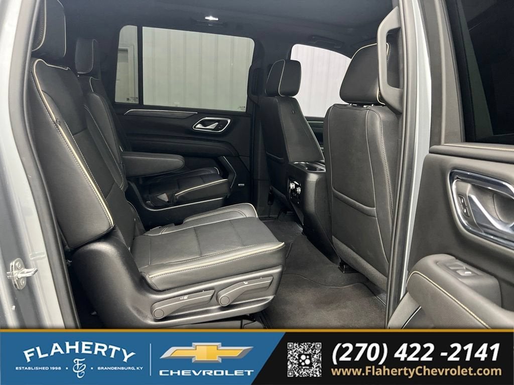 2023 GMC Yukon XL SLT