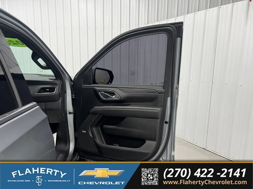 2023 GMC Yukon XL SLT