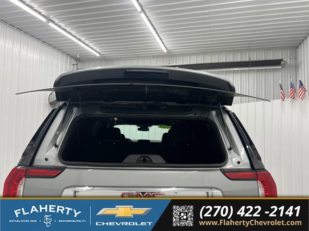 2023 GMC Yukon XL SLT
