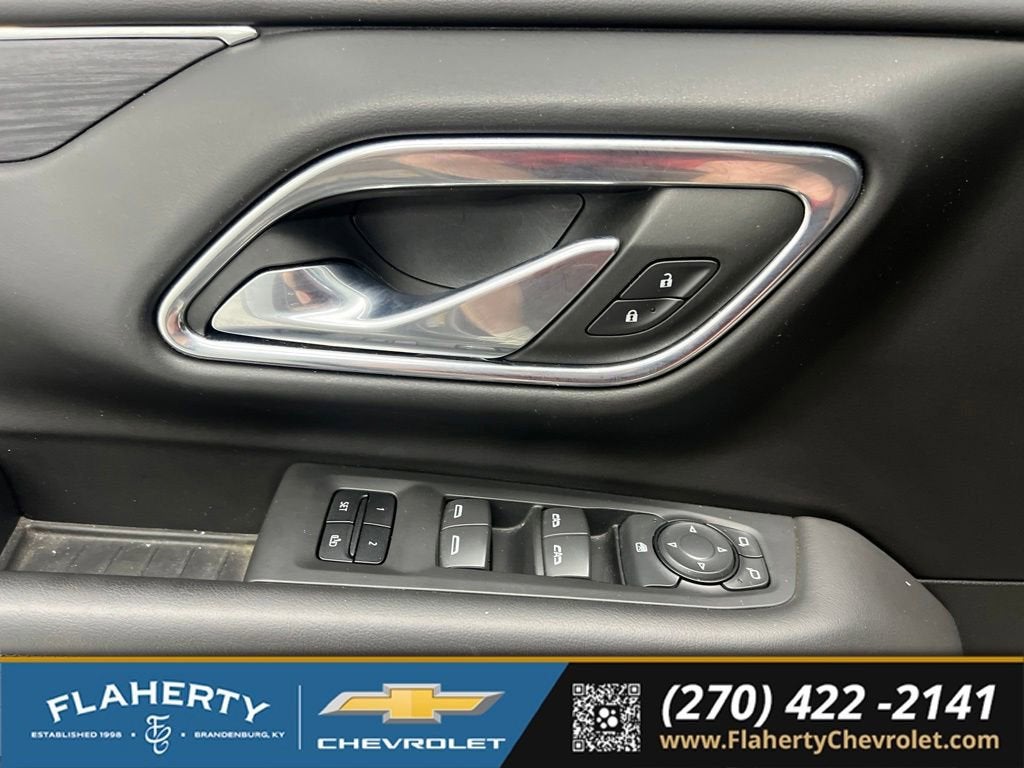 2023 GMC Yukon XL SLT