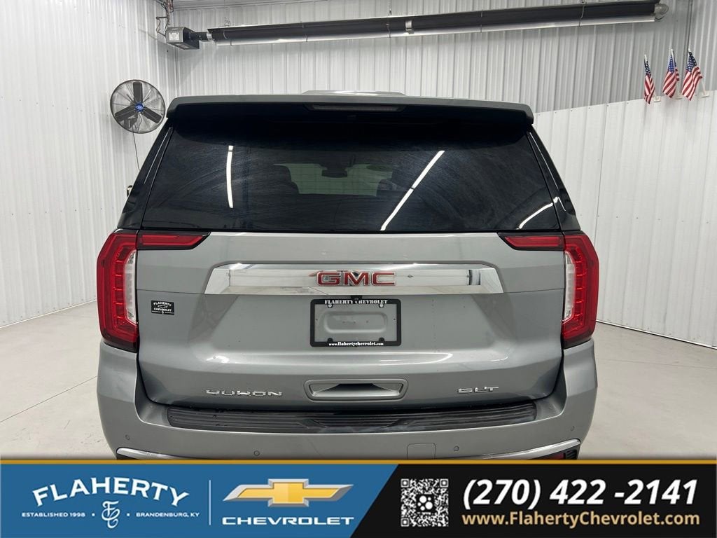 2023 GMC Yukon XL SLT