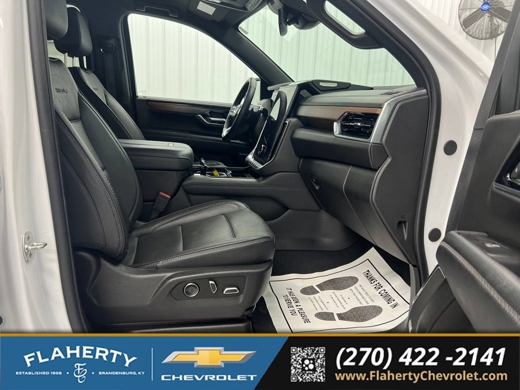 2025 GMC Yukon XL Denali