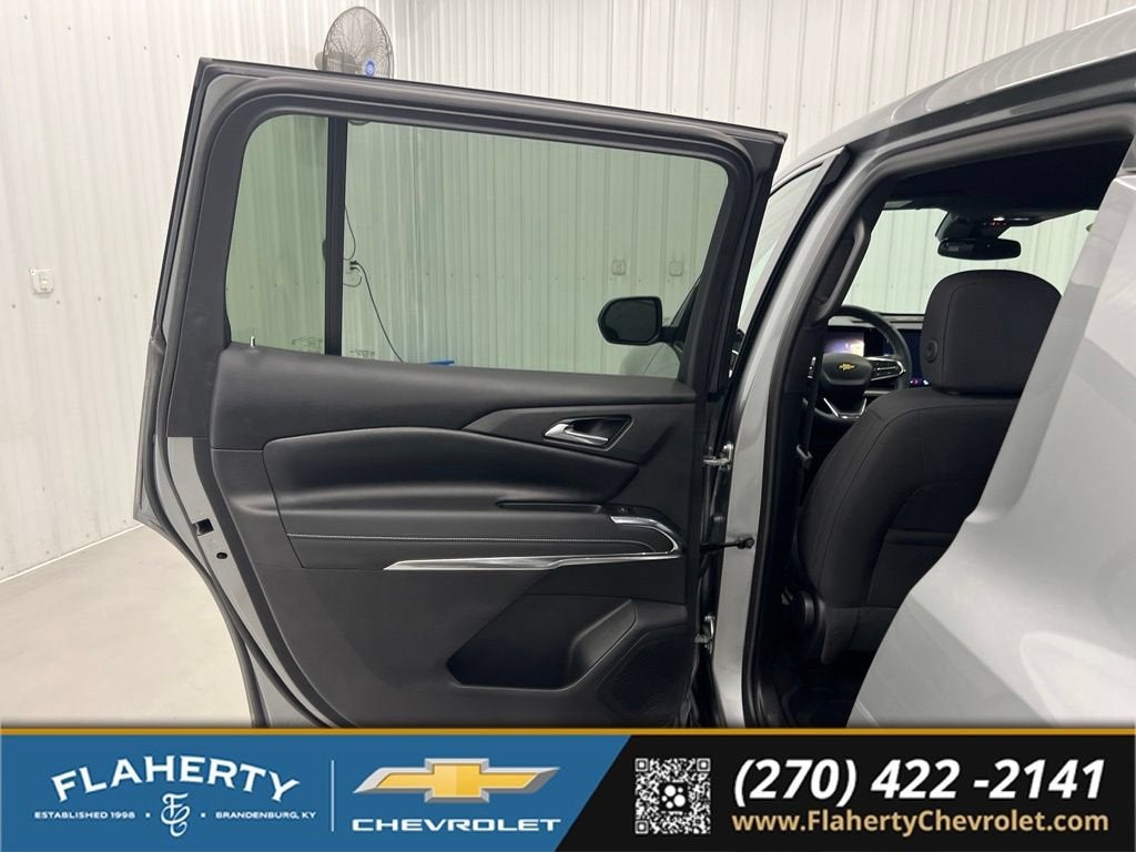 2024 Chevrolet Traverse LS