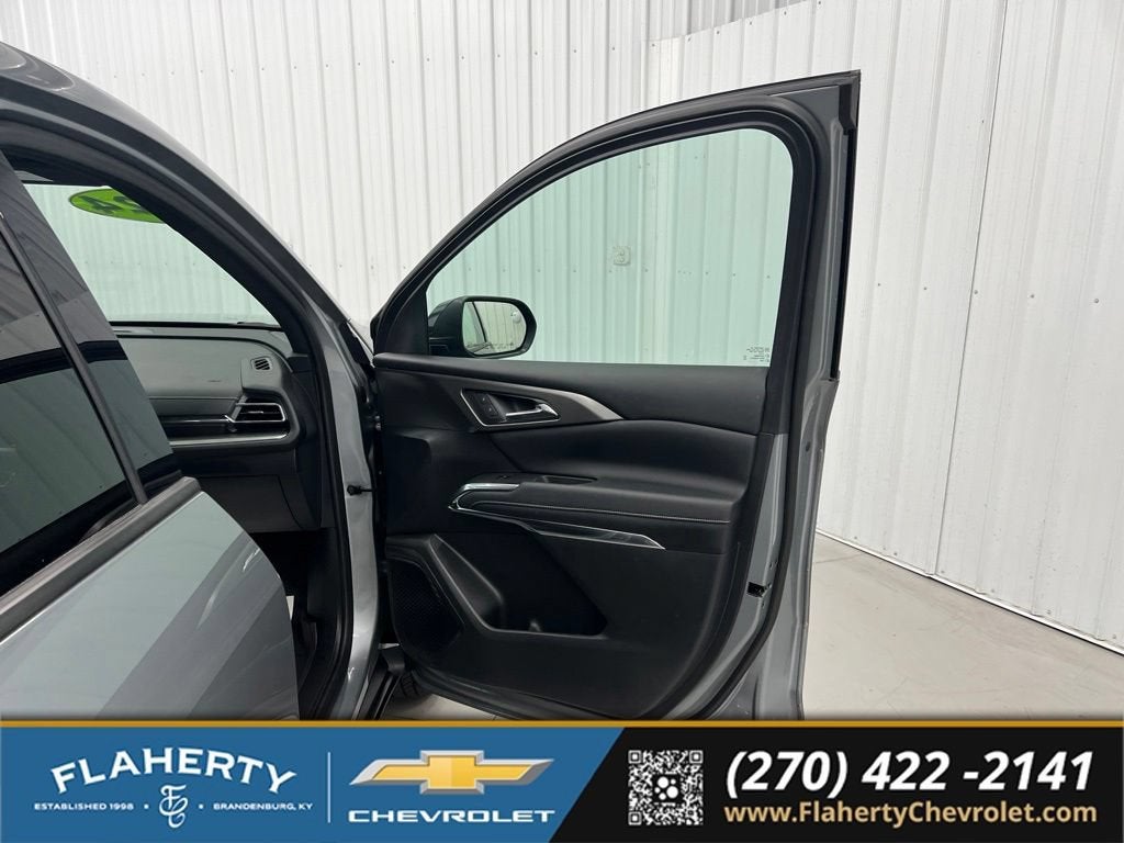 2024 Chevrolet Traverse LS