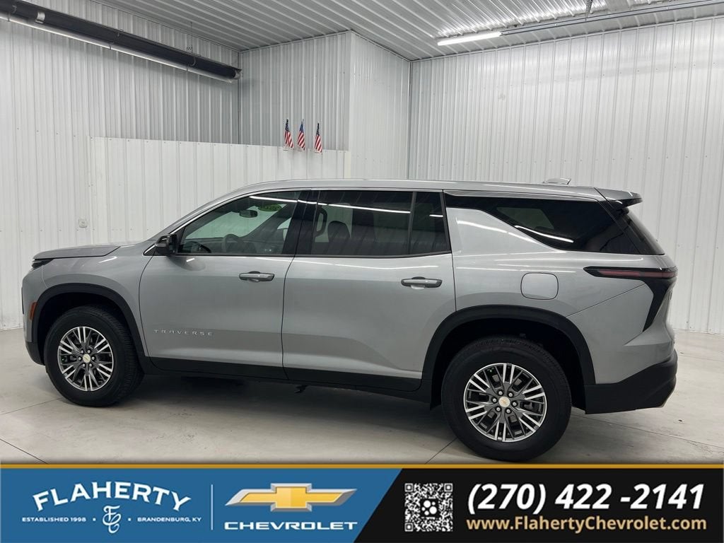 2024 Chevrolet Traverse LS