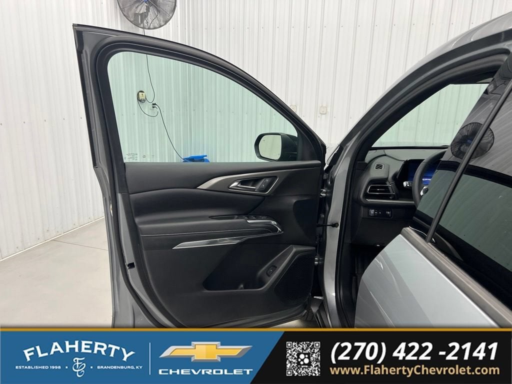2024 Chevrolet Traverse LS