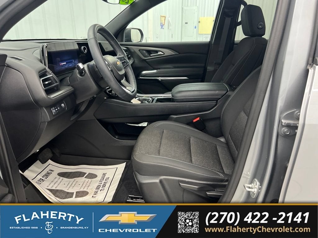 2024 Chevrolet Traverse LS