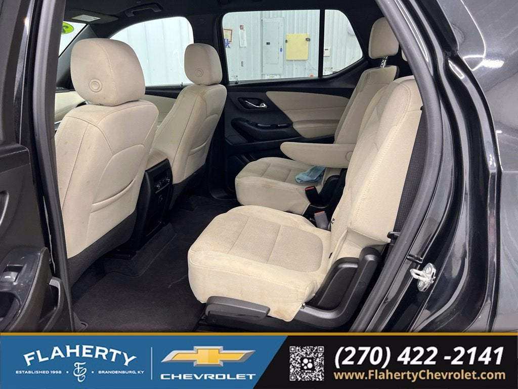 2022 Chevrolet Traverse LT Cloth