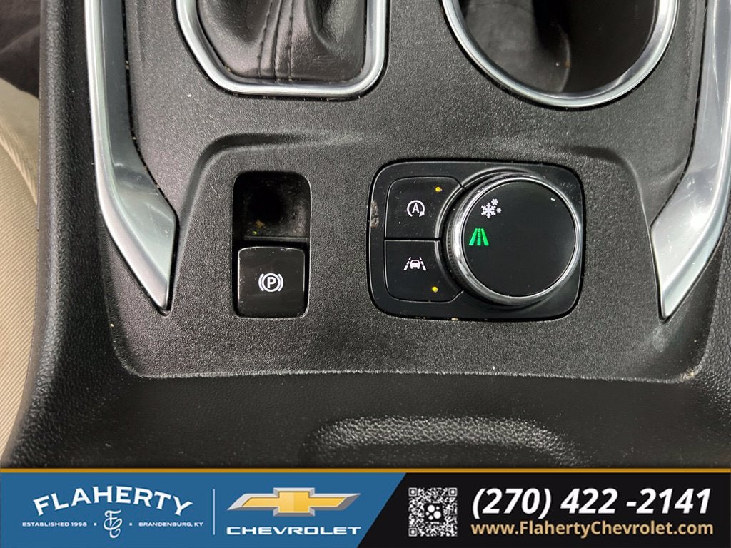 2022 Chevrolet Traverse LT Cloth