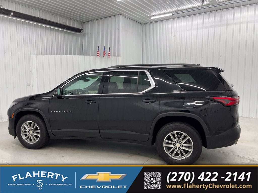 2022 Chevrolet Traverse LT Cloth