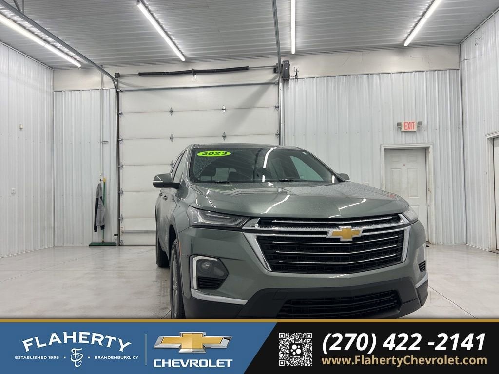 2023 Chevrolet Traverse LT Cloth