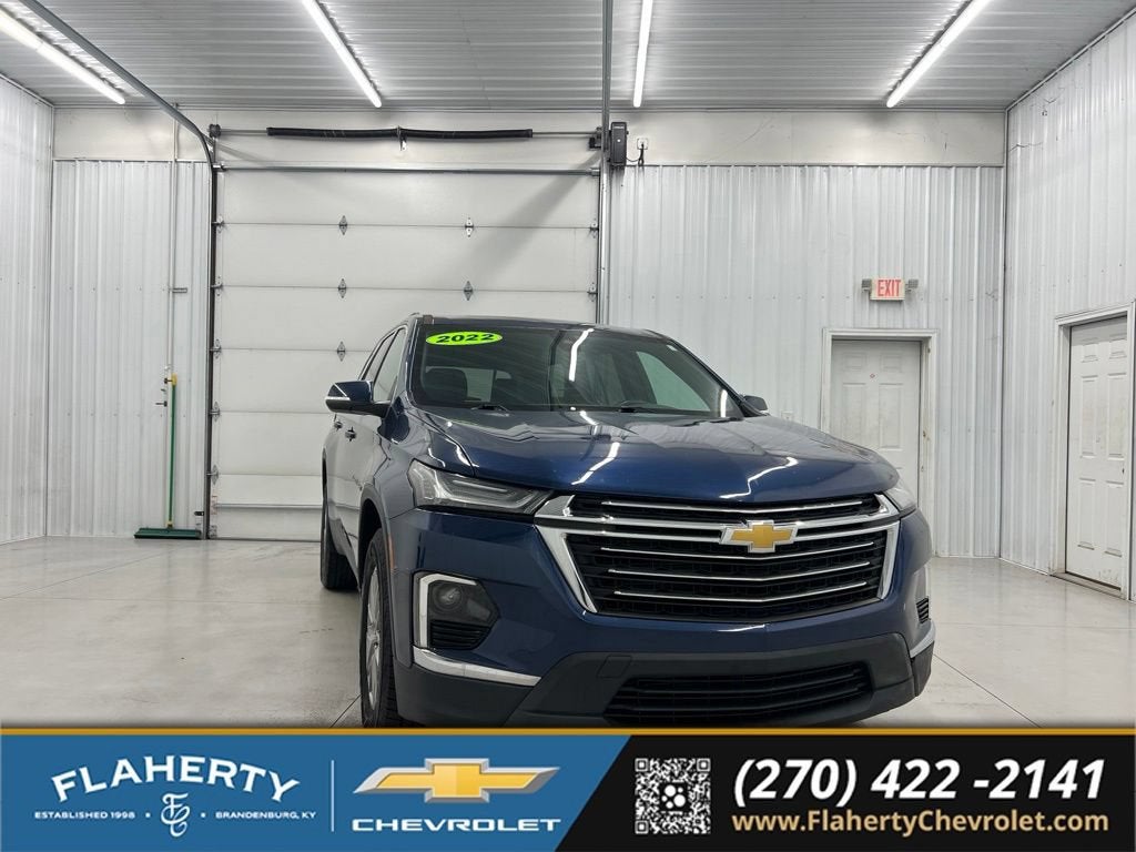 2022 Chevrolet Traverse LT Cloth