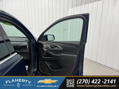 2022 Chevrolet Traverse LT Cloth