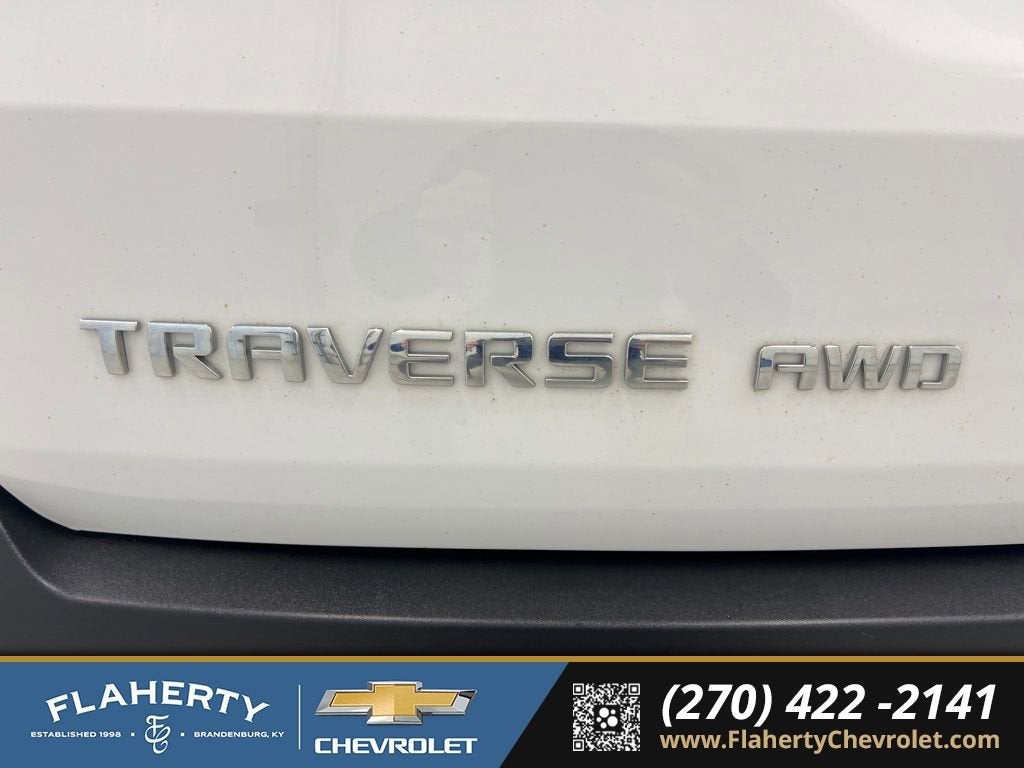 2023 Chevrolet Traverse LT Cloth