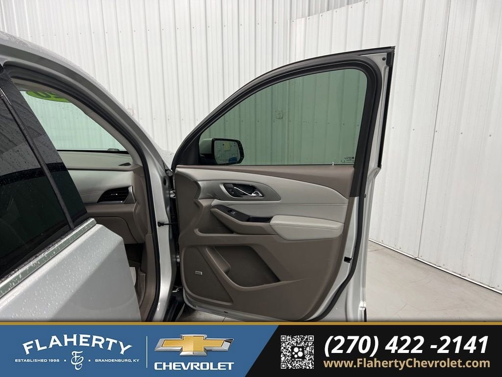 2020 Chevrolet Traverse LT Leather