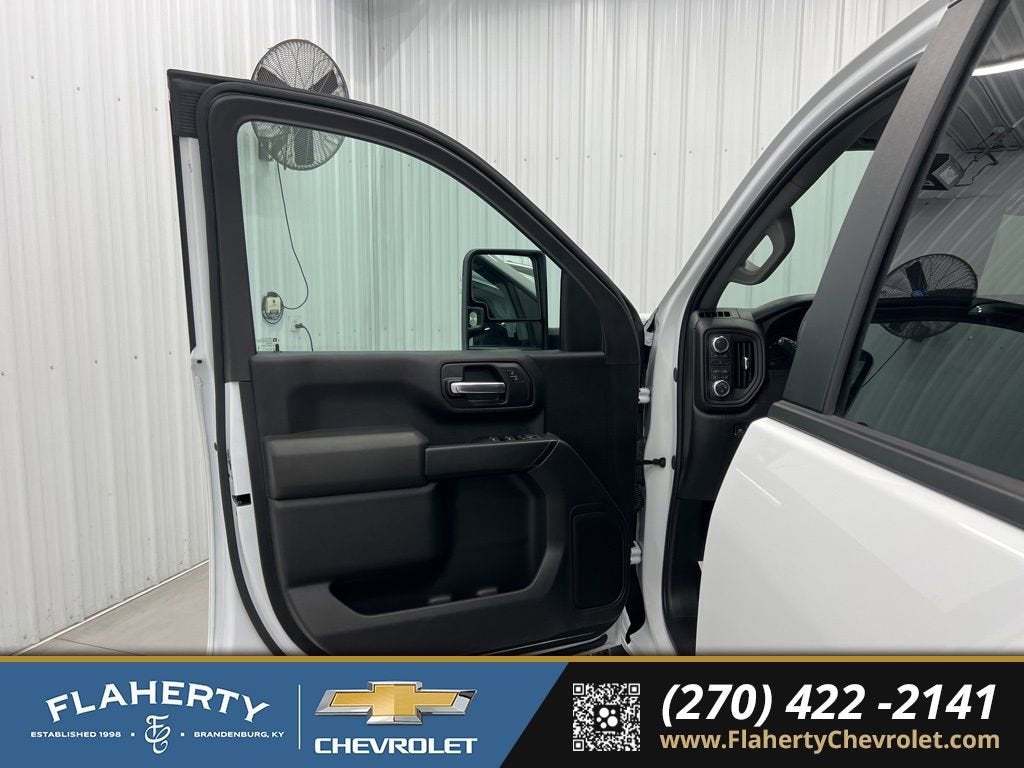 2025 GMC Sierra 2500 HD Pro