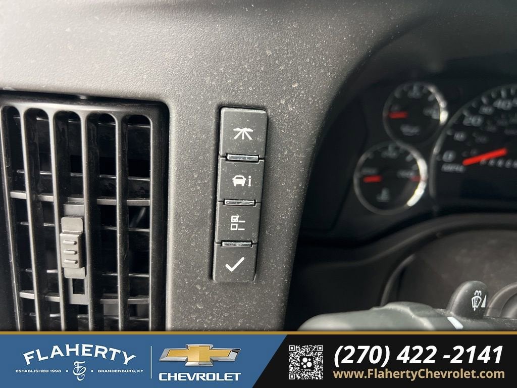 2026 Chevrolet Express Cutaway 3500 1WT