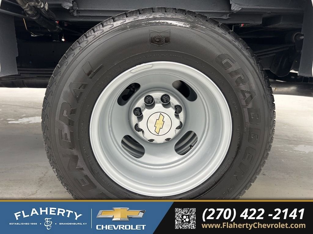 2026 Chevrolet Express Cutaway 3500 1WT