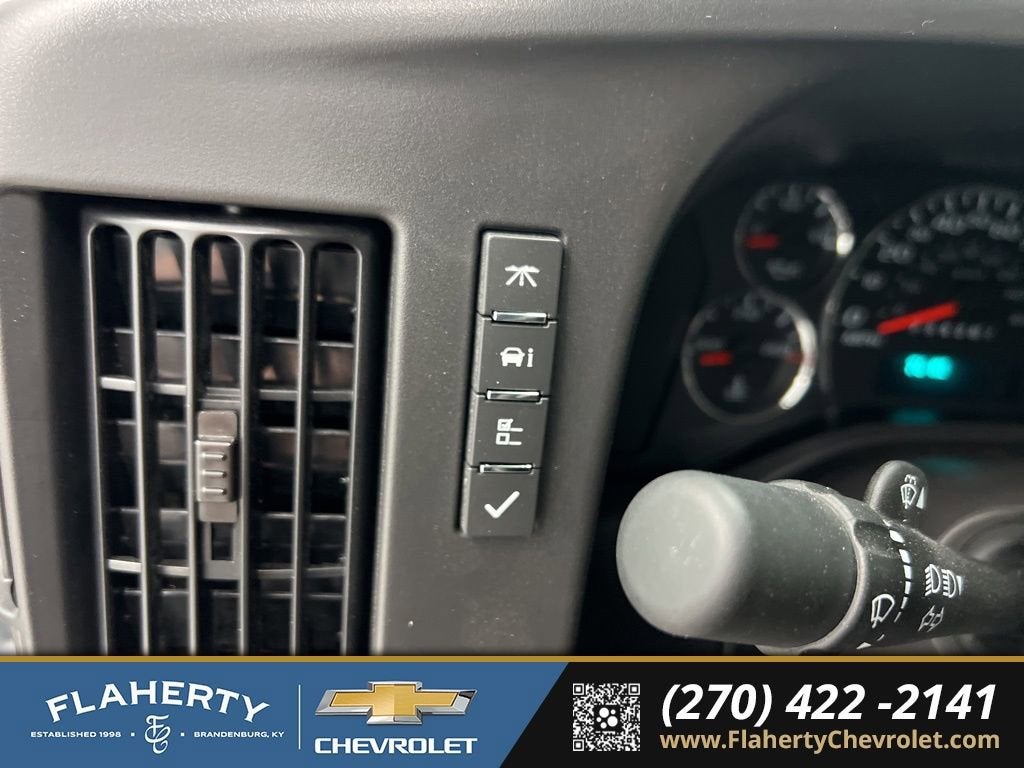 2026 Chevrolet Express Cutaway 3500 1WT