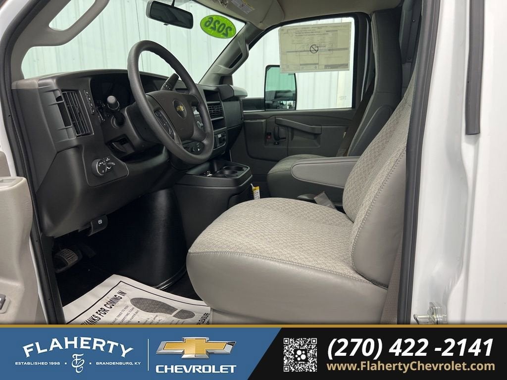 2026 Chevrolet Express Cutaway 3500 1WT