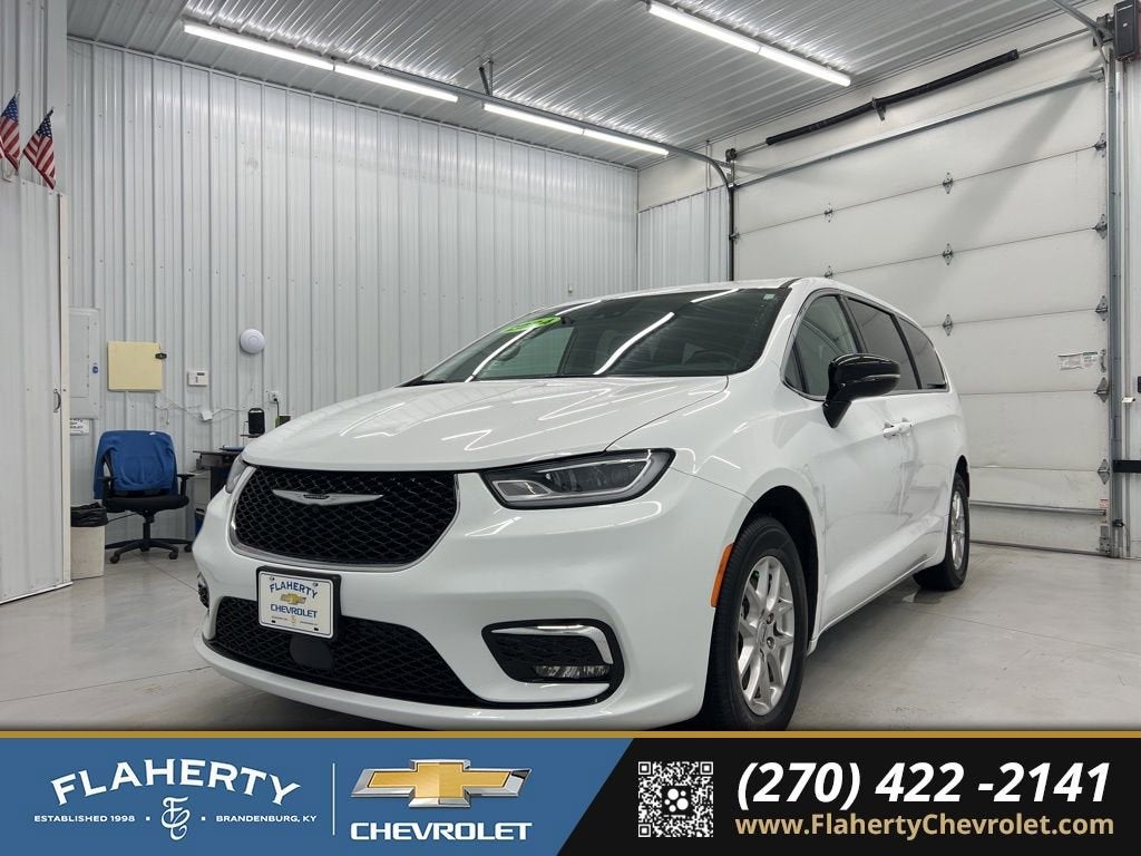 2024 Chrysler Pacifica Touring L