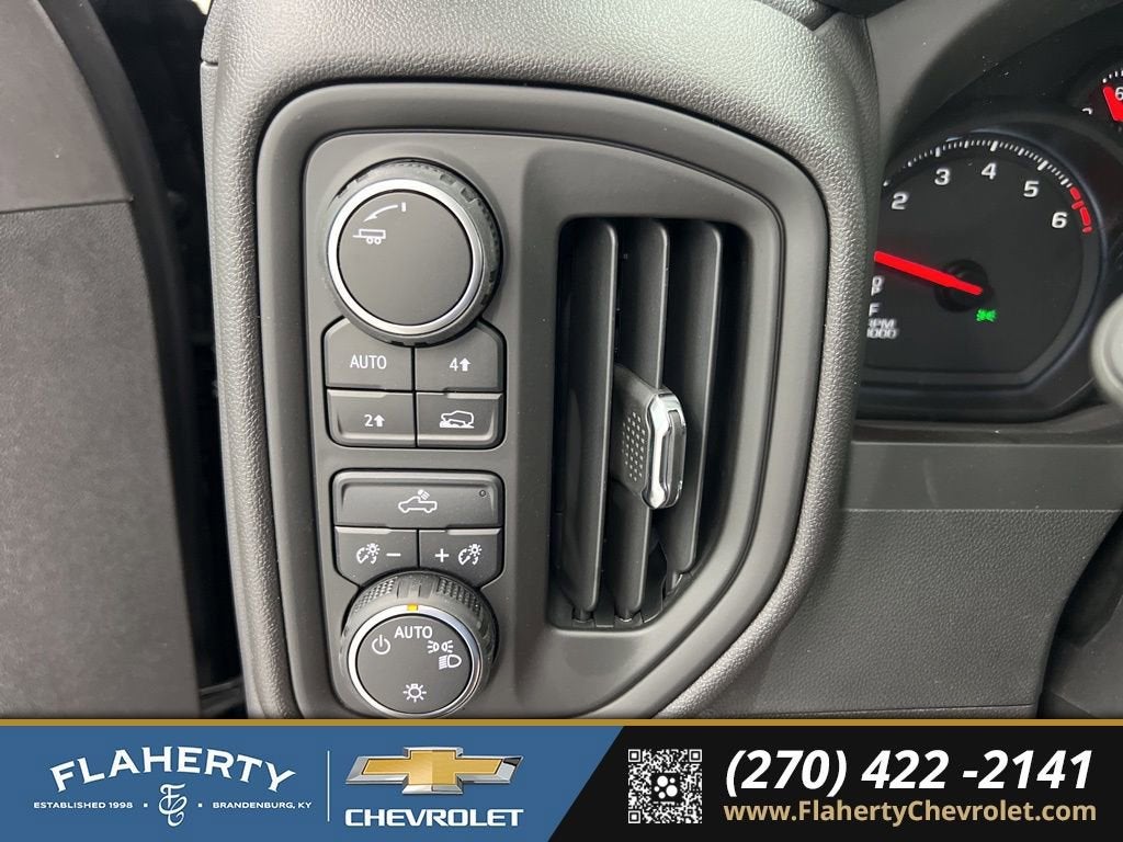 2025 Chevrolet Silverado 1500 Custom