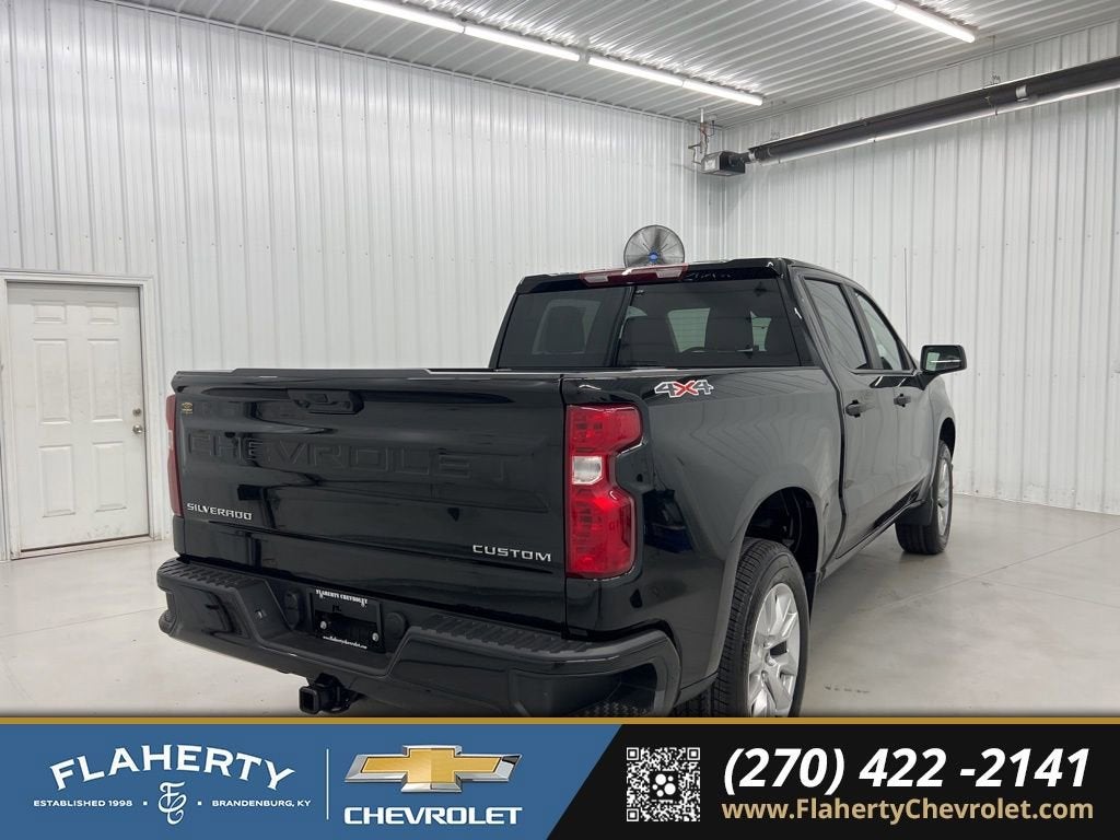 2025 Chevrolet Silverado 1500 Custom