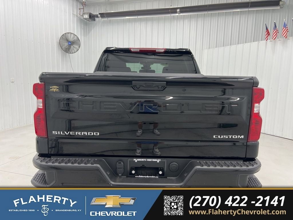 2025 Chevrolet Silverado 1500 Custom