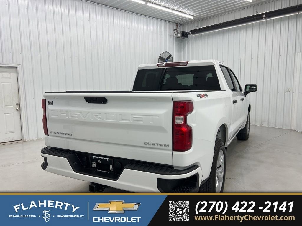 2025 Chevrolet Silverado 1500 Custom