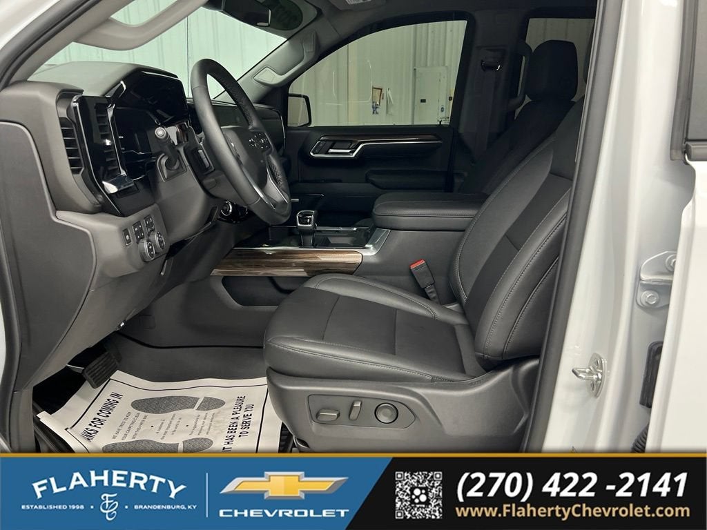 2025 Chevrolet Silverado 1500 RST
