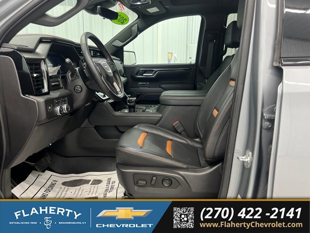 2025 GMC Sierra 1500 AT4