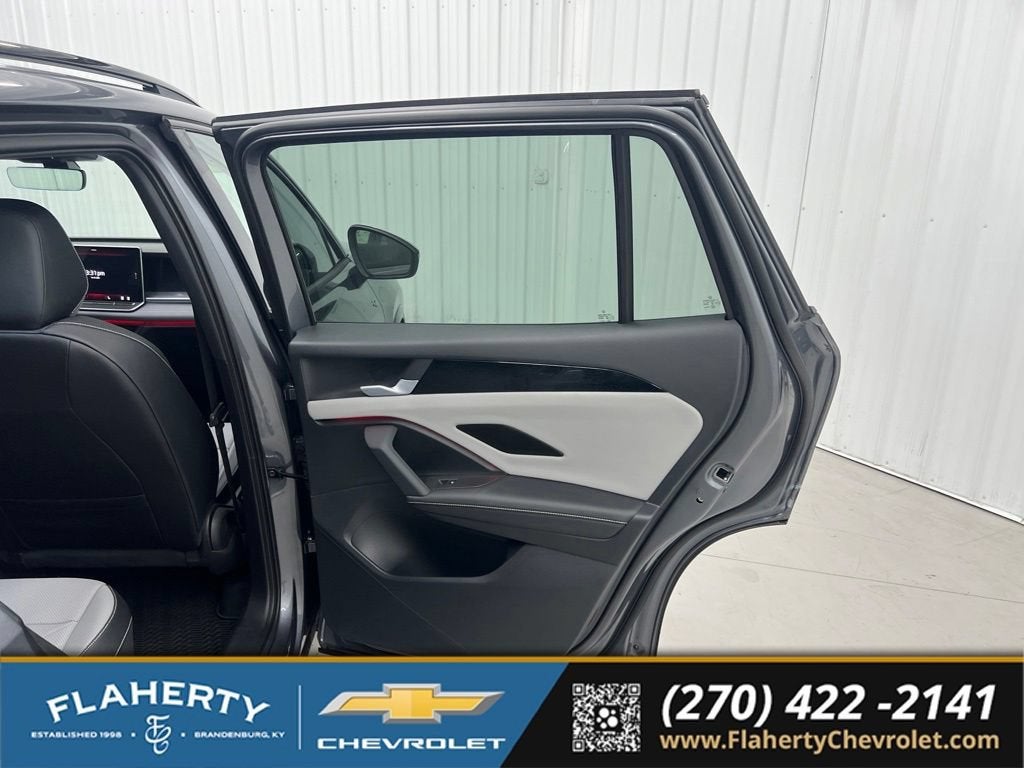 2025 Volkswagen Tiguan SE R-Line Black