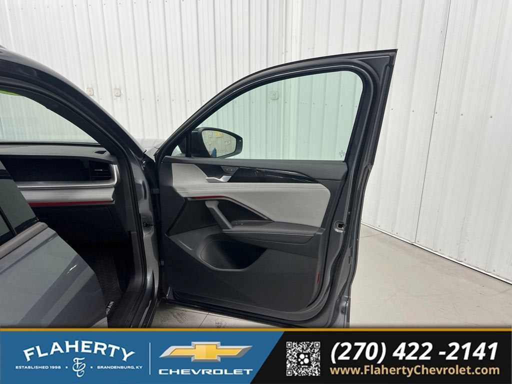 2025 Volkswagen Tiguan SE R-Line Black