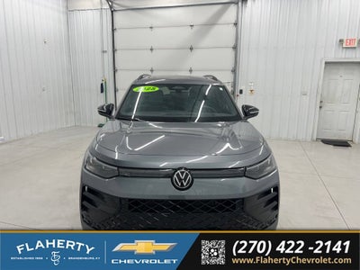 2025 Volkswagen Tiguan SE R-Line Black