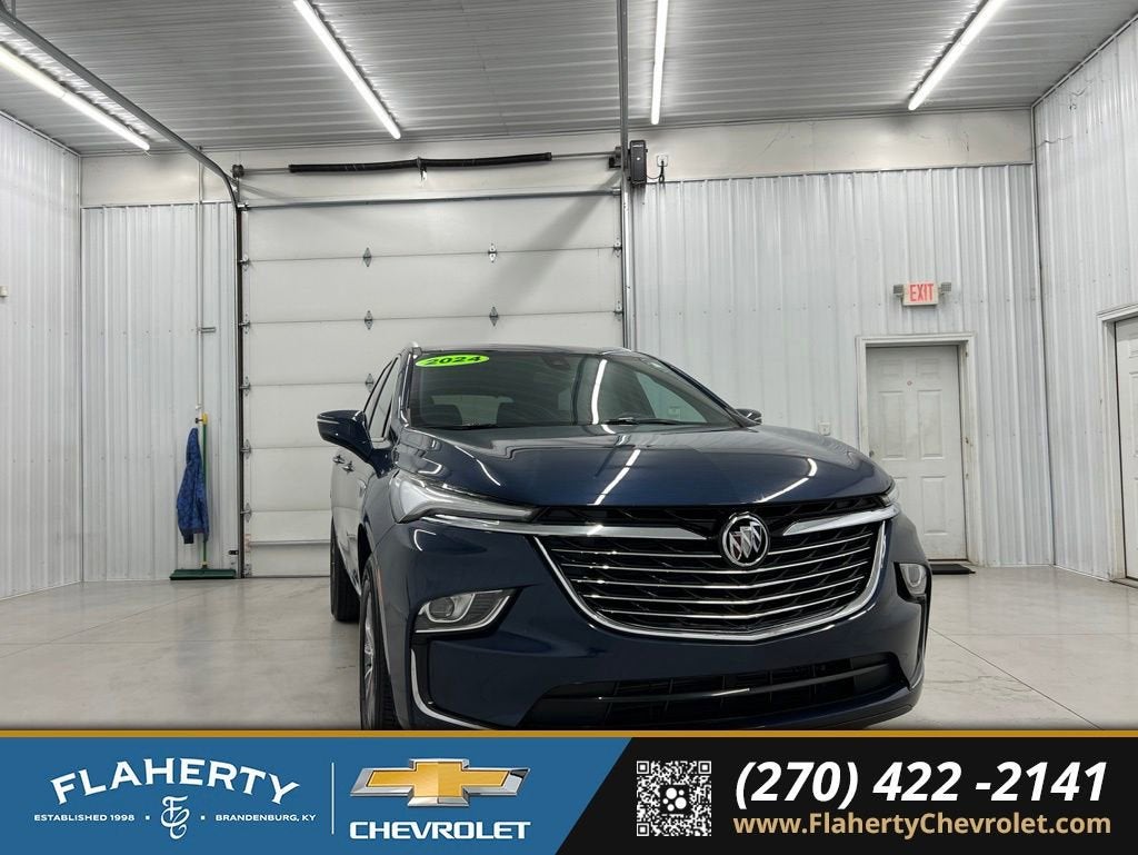 2024 Buick Enclave Essence's photo